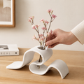 Modern White Wave Vase – Sculptural Abstract Flower Vase for Luxury Home Décor